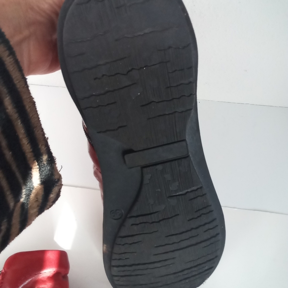 Miz Mooz Leather Ruched Ankle Boots Pleasant Comfort Red Size 39 8.5/9 - Picture 7 of 11